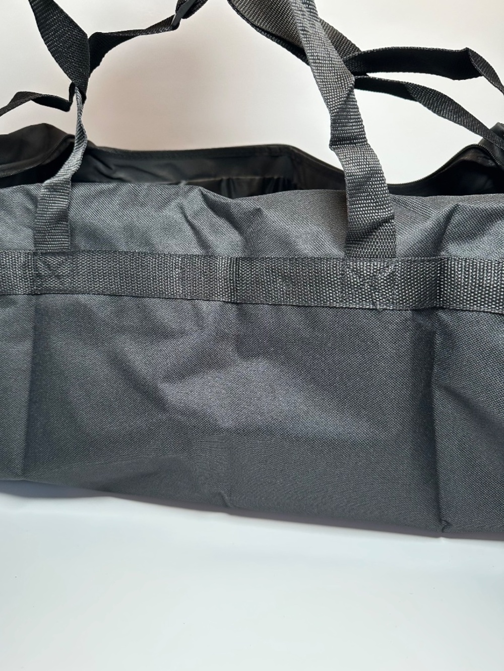Trailmaker 22ā Duffle Bag NEW | All Black Gym Travel Bag | Lightweight Weekender - Picture 5 of 9
